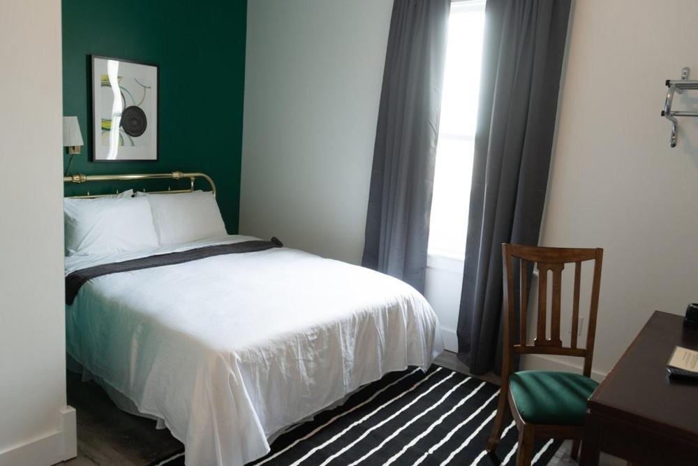 Royal Hotel Chilliwack Kültér fotó
