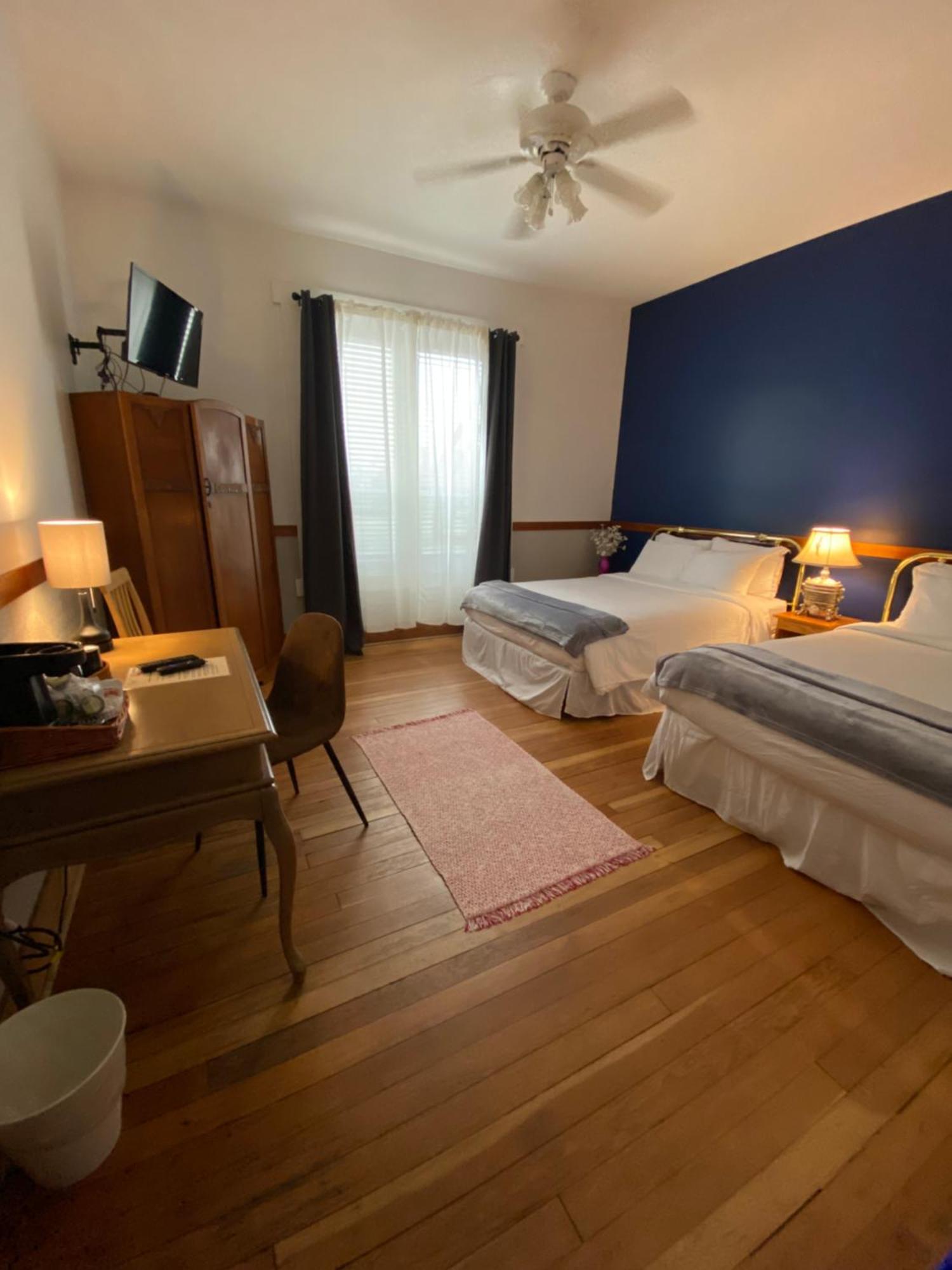 Royal Hotel Chilliwack Kültér fotó