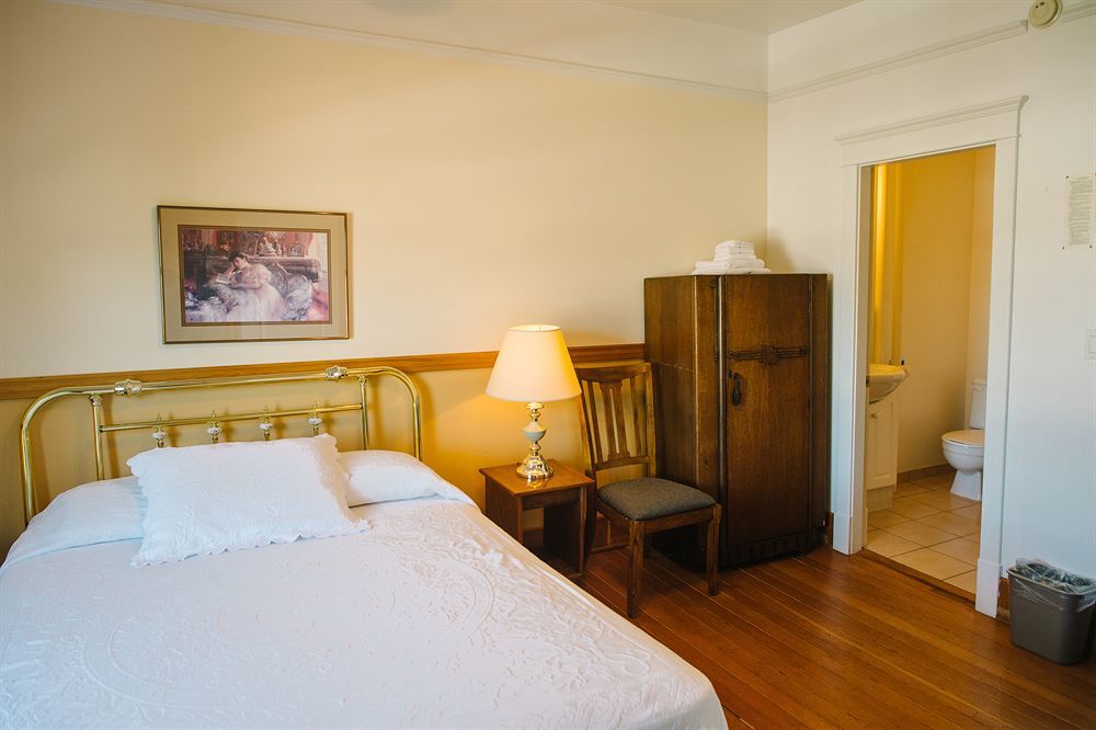 Royal Hotel Chilliwack Kültér fotó