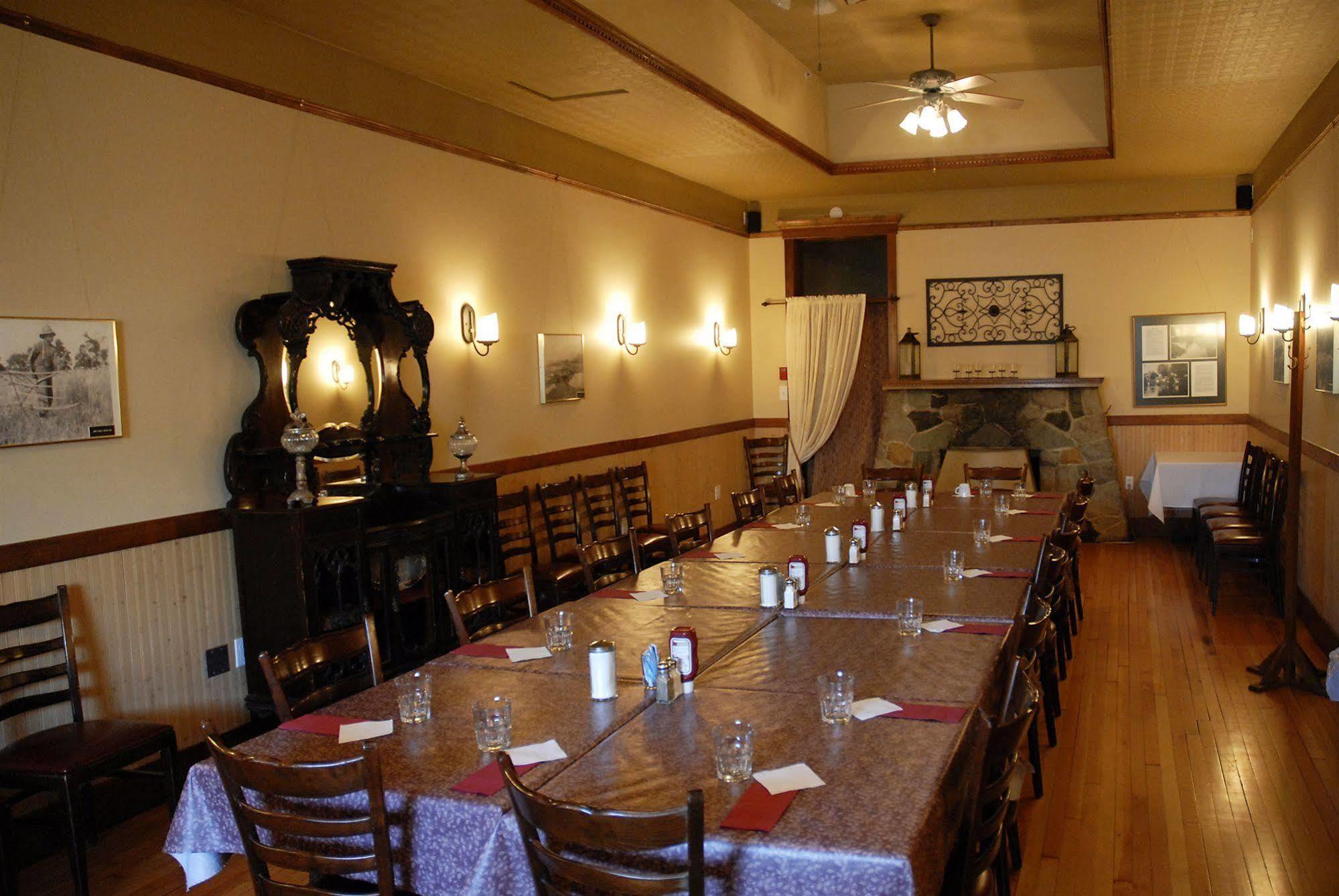 Royal Hotel Chilliwack Kültér fotó