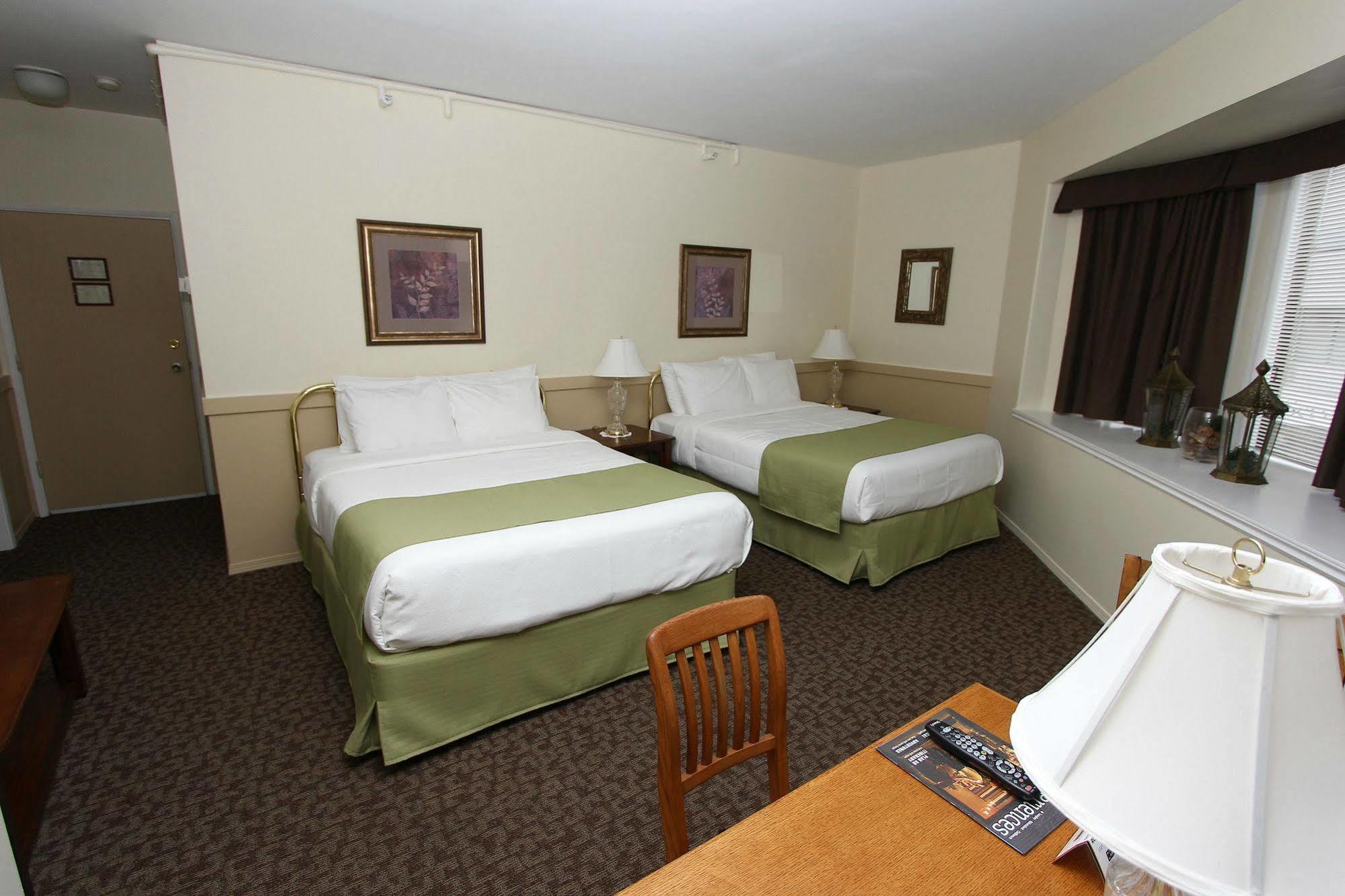 Royal Hotel Chilliwack Kültér fotó